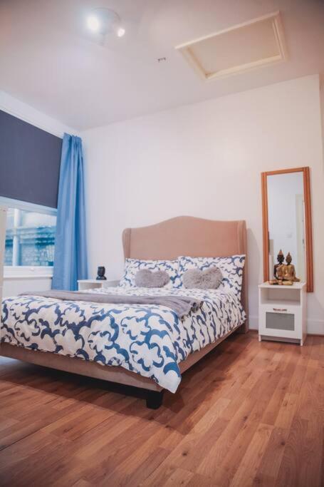 Appartement 3 Bed Flat With Balcony