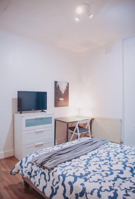 Appartement 3 Bed Flat With Balcony *