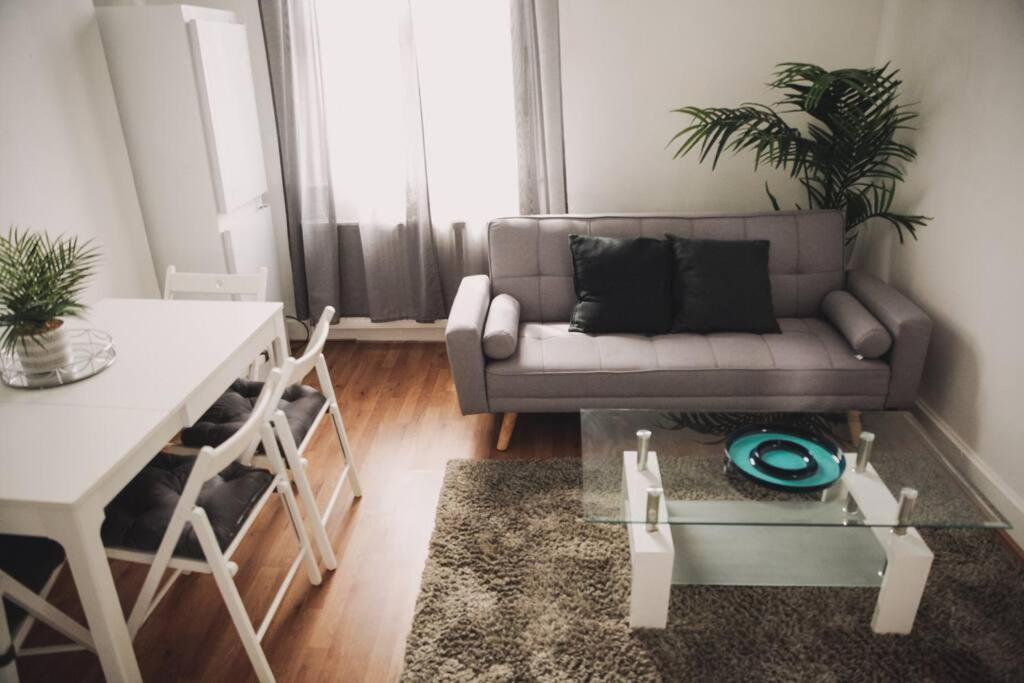 Appartement 3 Bed Flat With Balcony